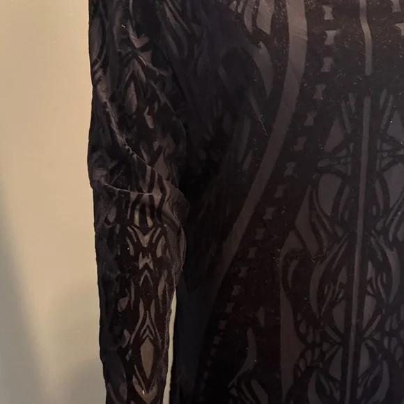Elegant Black Velevt Long Sleeve Top Size XL - Picture 4 of 7